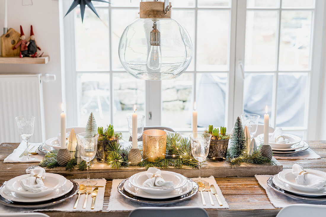 Christmassy table decorations