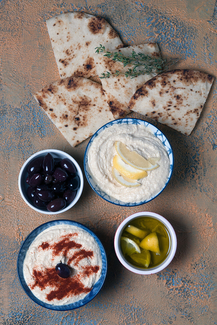 JUmmus - Middle eastern spread