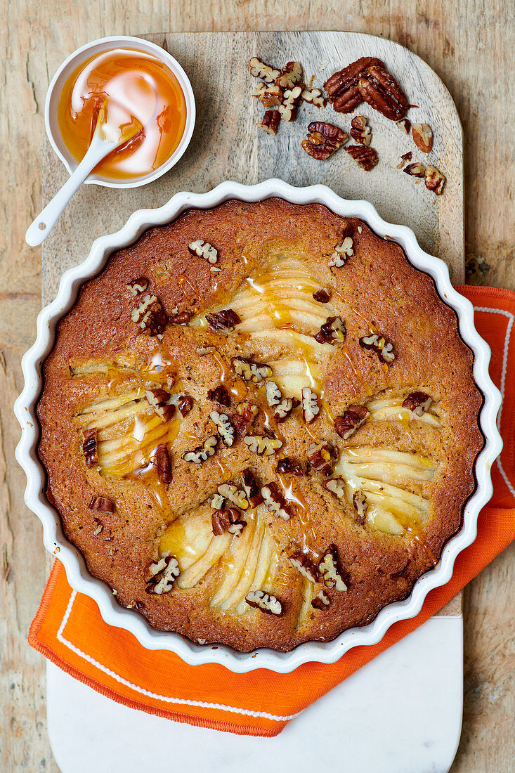 Pear cake with ginger and pecans