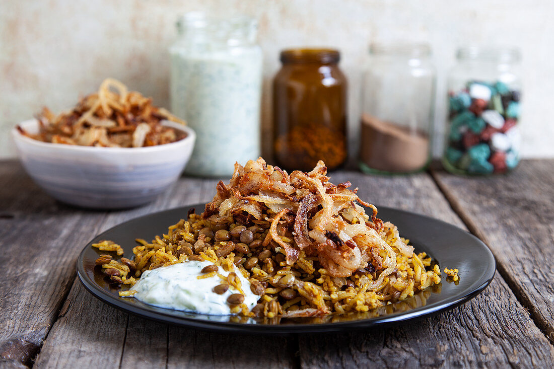 Lentil rice with onions