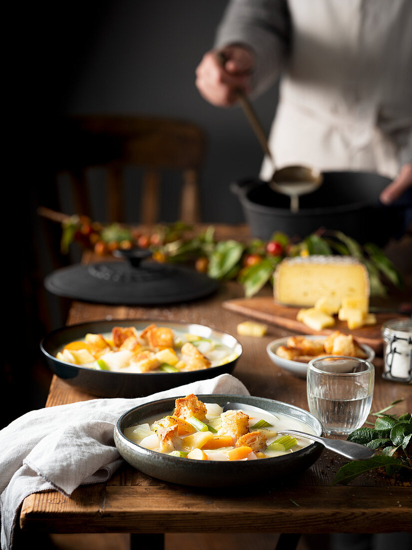 Savoy soup with croutons