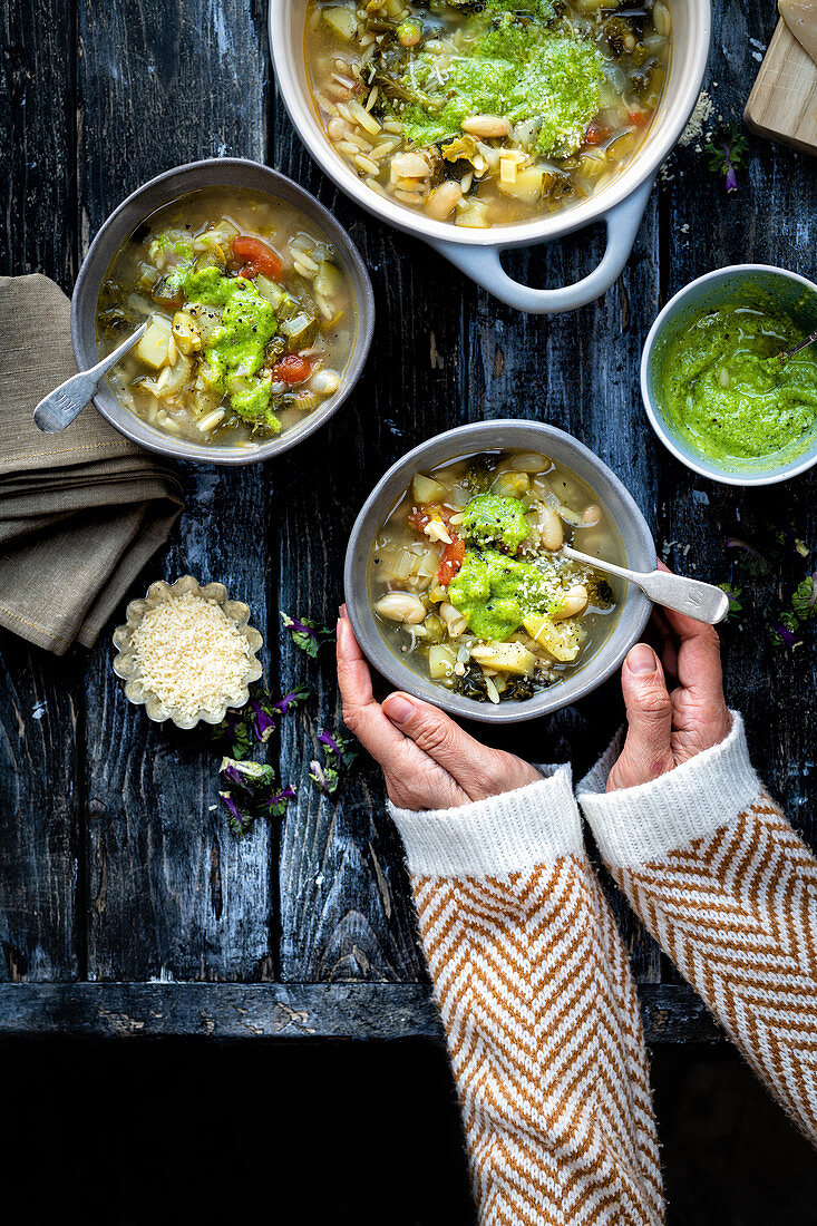 Winterliche Gemüsesuppe mit Pistou (Frankreich)