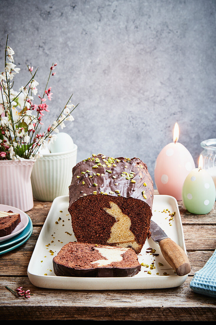 Hasenkuchen (Schokoladenkuchen mit Osterhäschen)