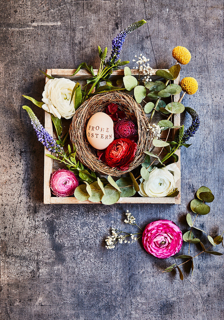 Easter arrangement with flowers