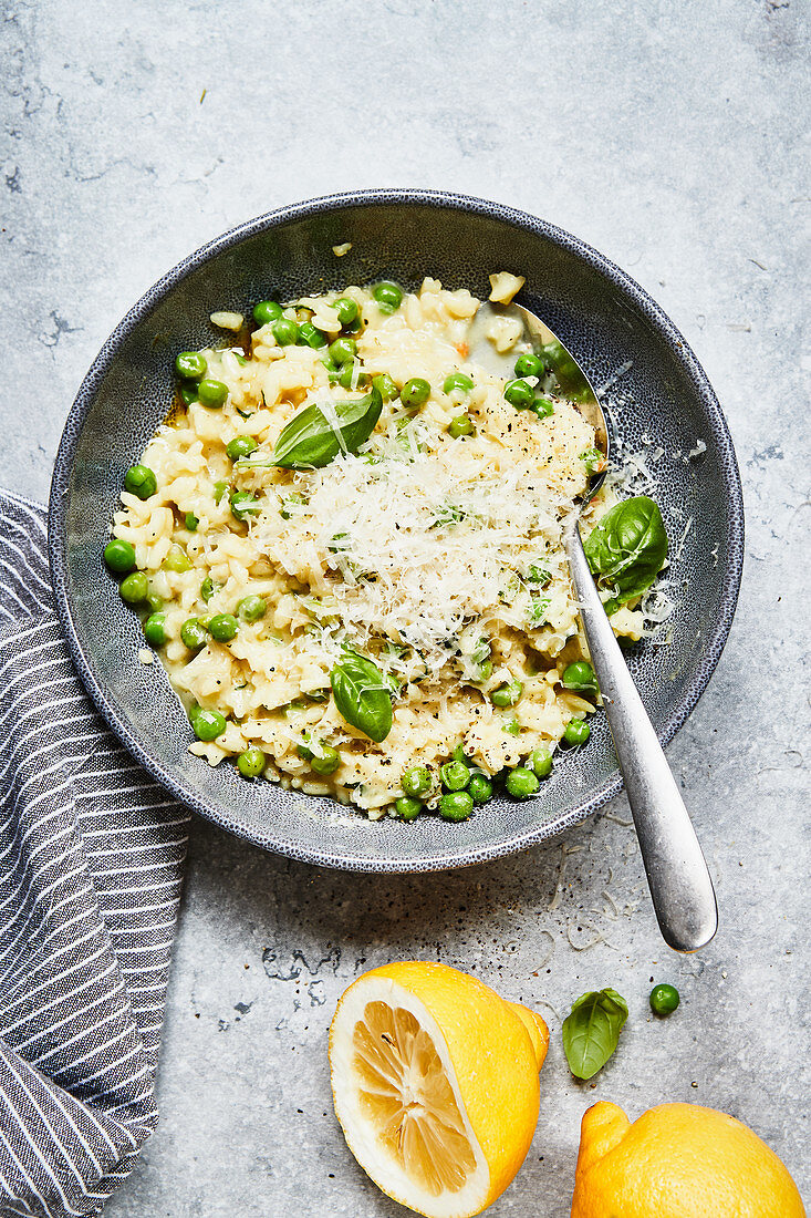 Pea risotto with Parmesan cheese and basil