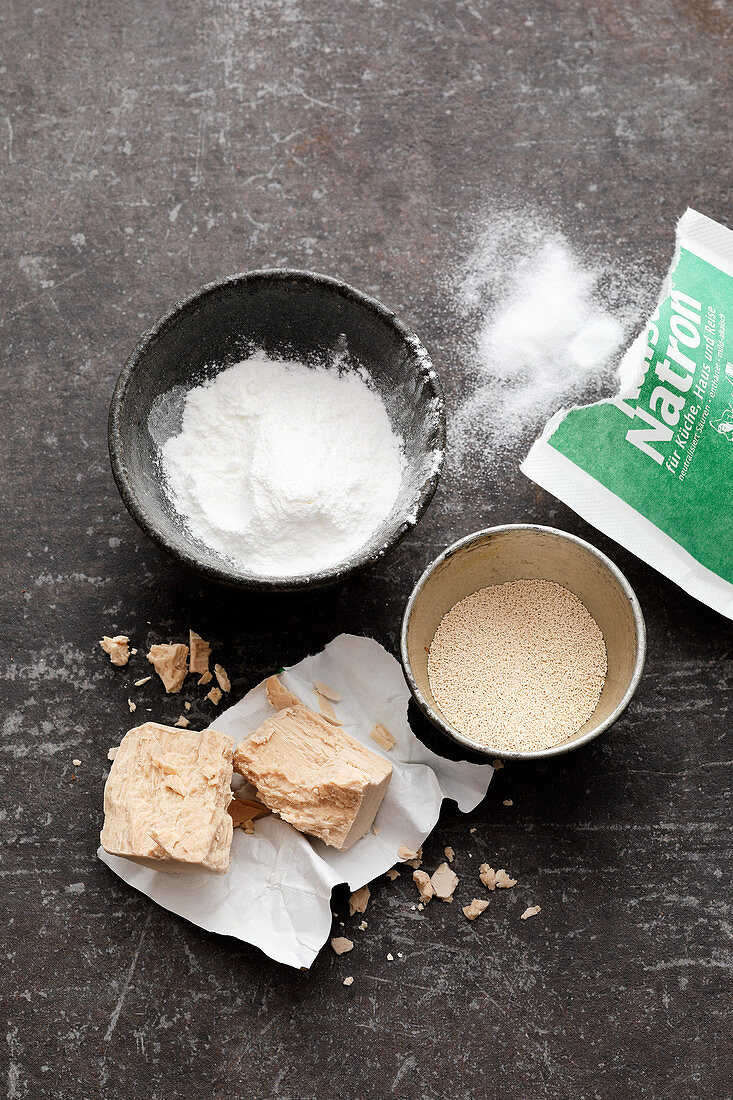 Raising agents – baking powder, baking soda, fresh yeast and dried yeast