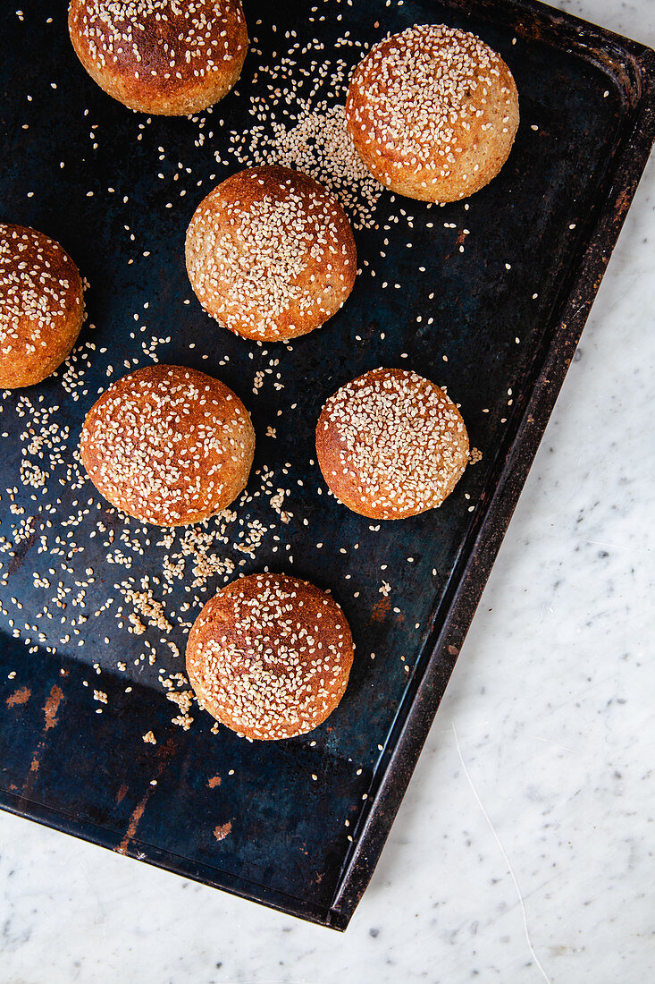Low carb bread rolls with sesame seeds