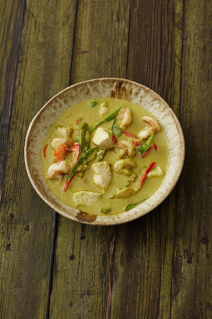 Thai curry with seafood
