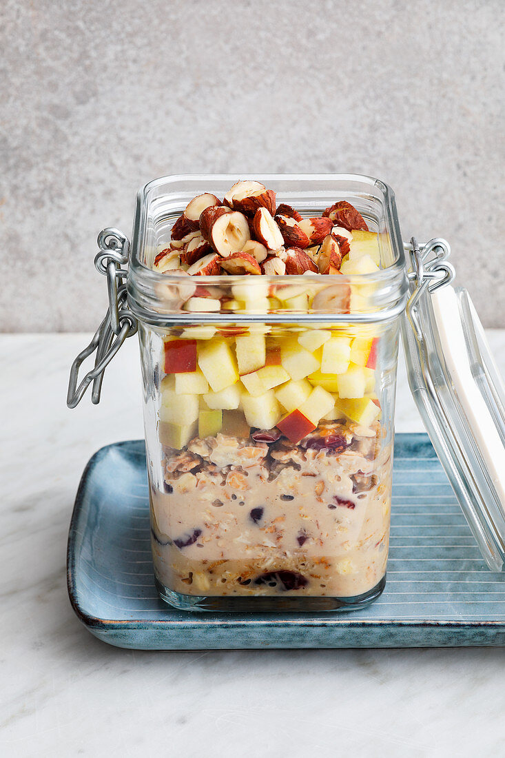Chai porridge with apples, nuts and cranberries