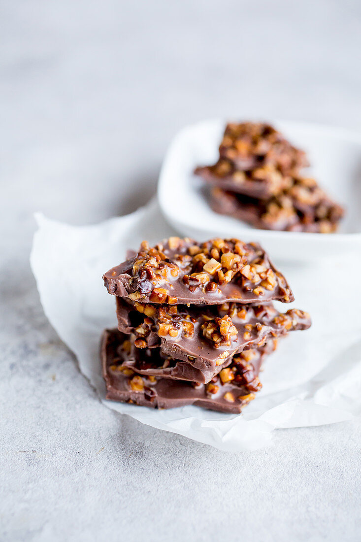 Homemade chocolate bark with hazelnuts