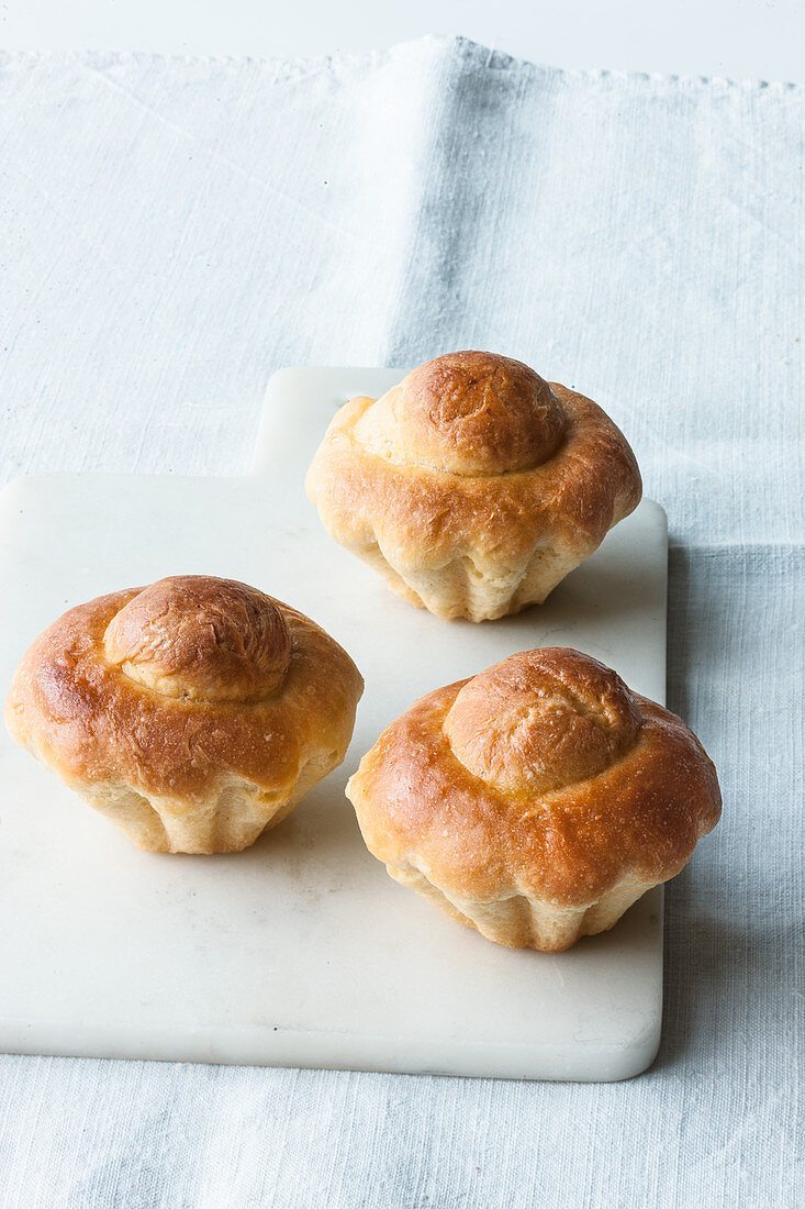 Französische Brioches à tête