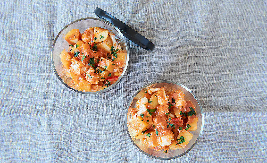Blumenkohl-Curry mit Kartoffeln und Kokosmilch