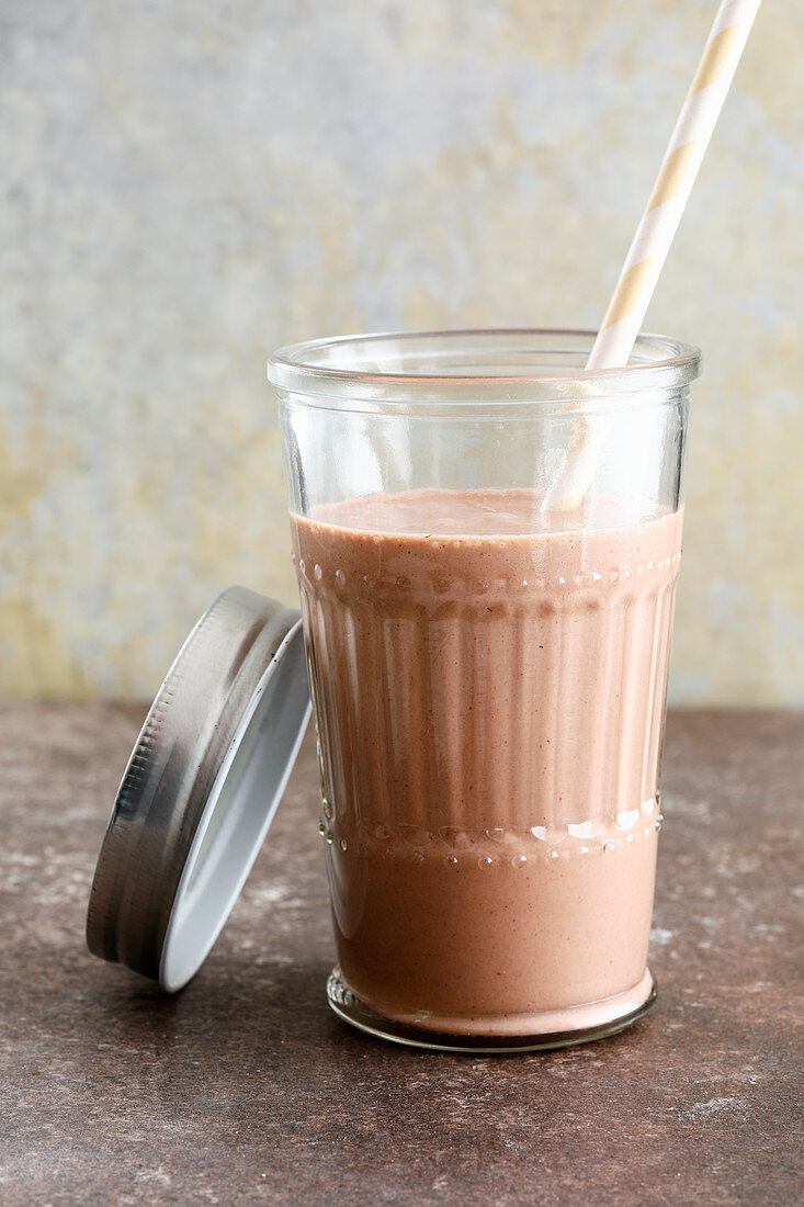 Gluten-free nougat and banana shake with almond drink