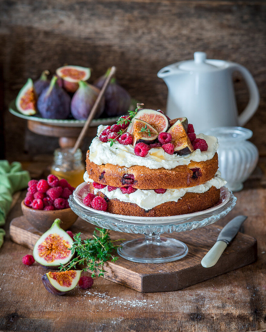 Fig and raspberry cake