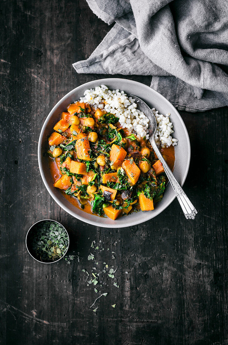 Sweet Potato, Chickpea and Kale Curry