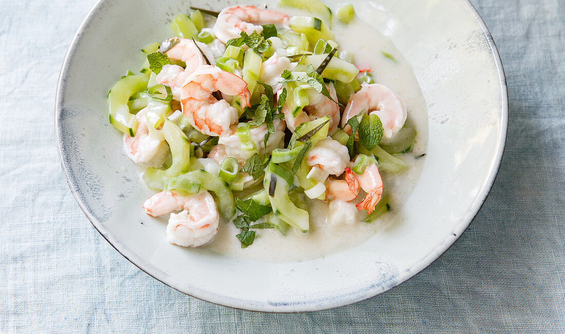 Prawn curry with cucumber