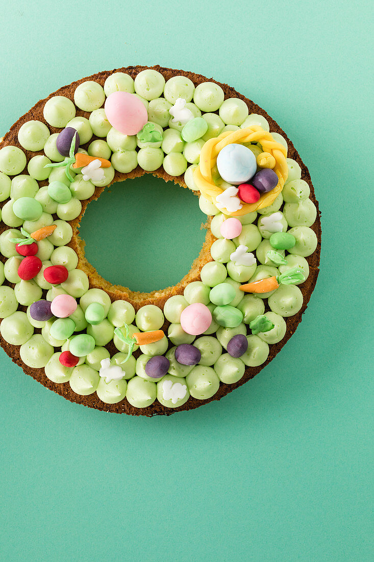 A ring-shaped Easter cake