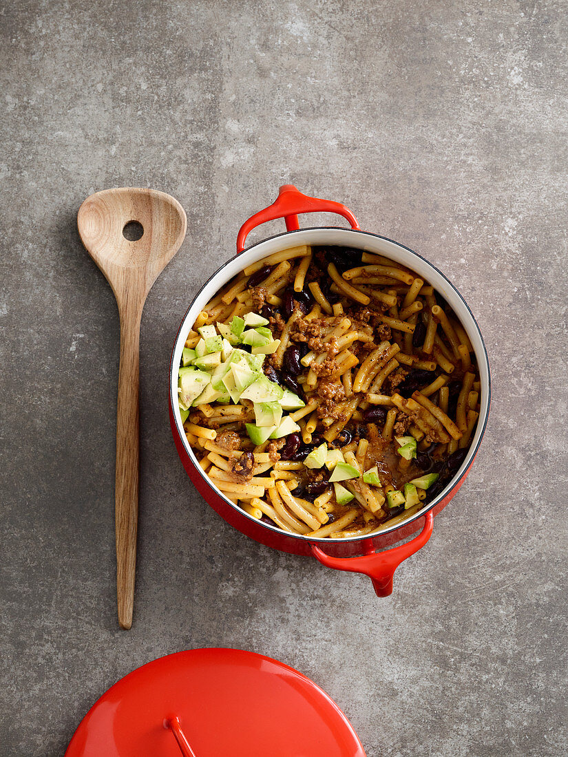 Spicy maccaroni and beef chilli (one pot pasta)