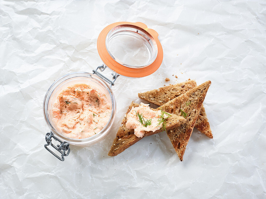 Salmon mousse with horseradish