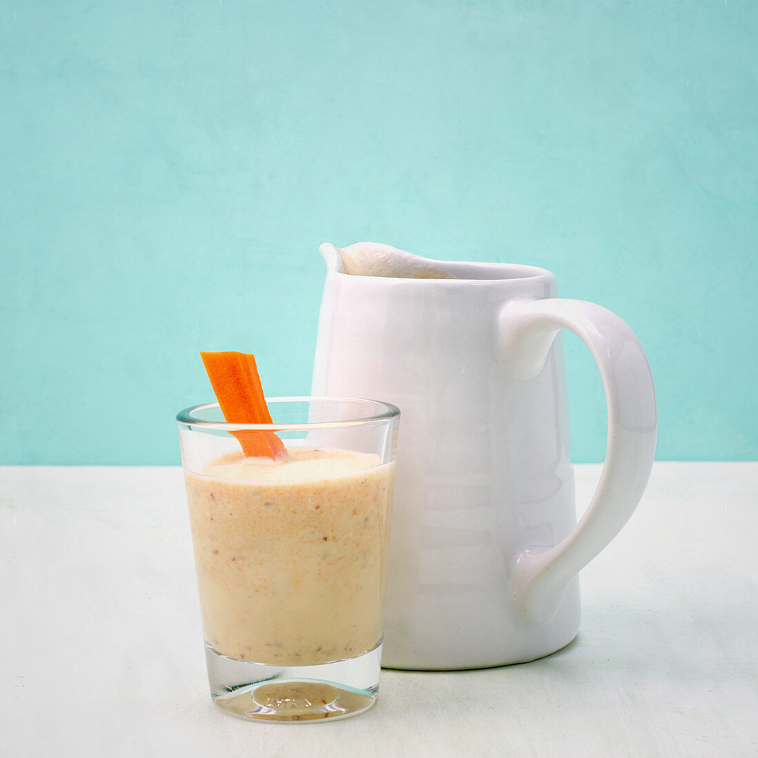 Hot carrot and date milk with oats