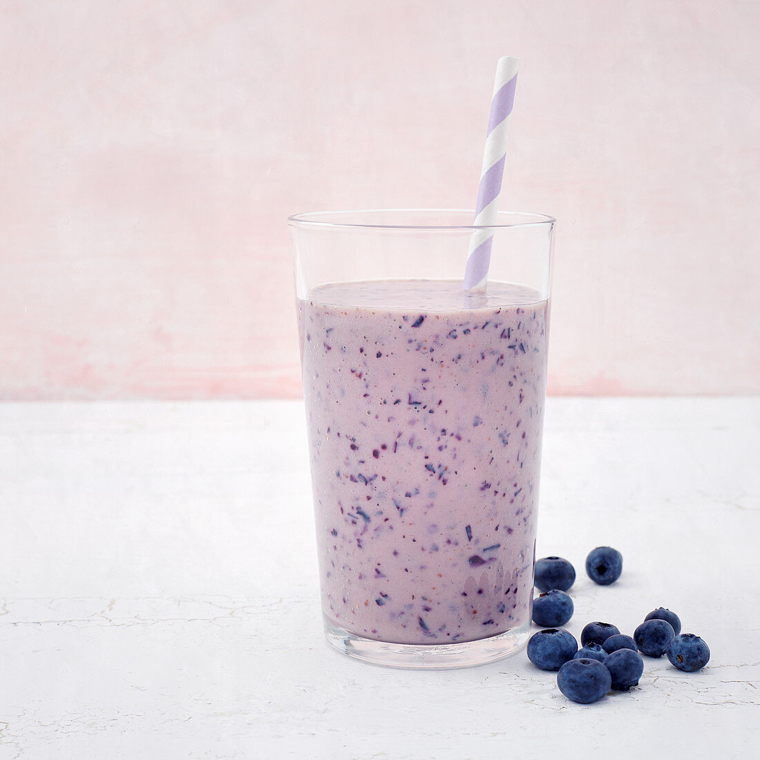 Blueberry and banana buttermilk with cinnamon
