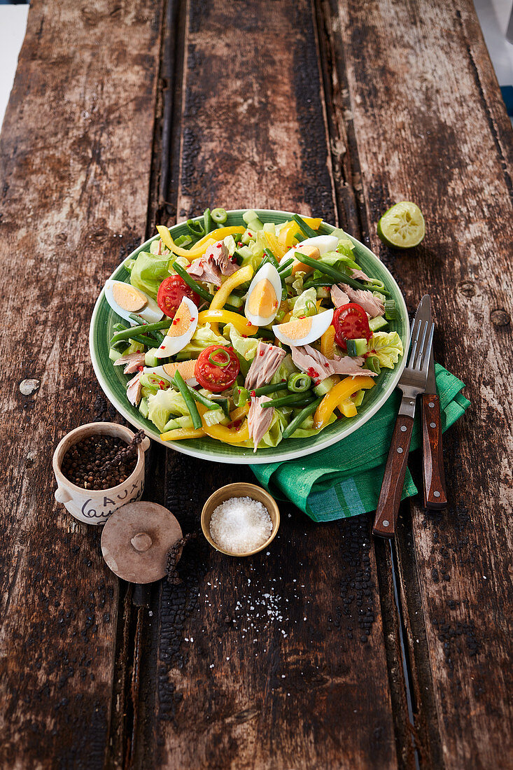 Tuna nicoise salad