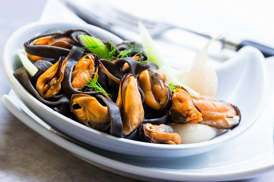 Mussels with herbs as a salad