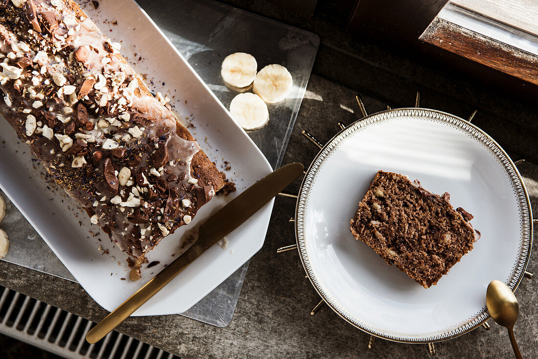 Moist banana bread with chocolate