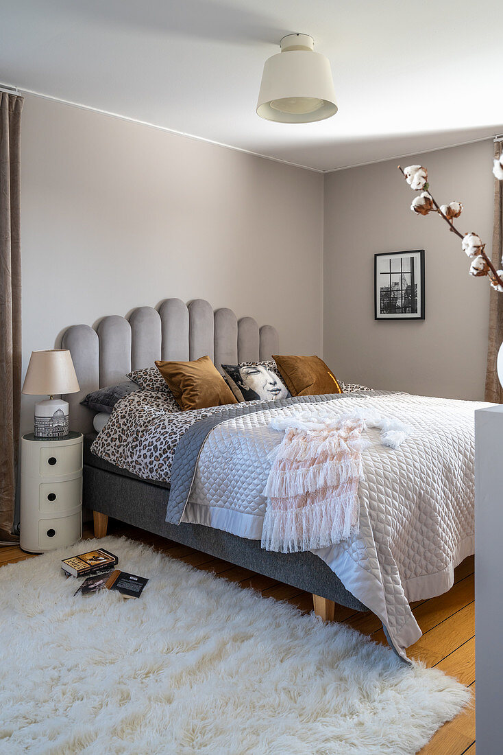 Elegant, Bohemian bedroom in grey and white