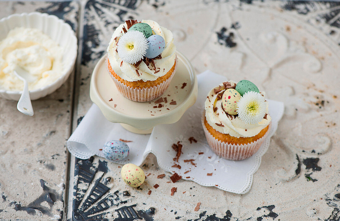 Vanilla cupcakes for Easter