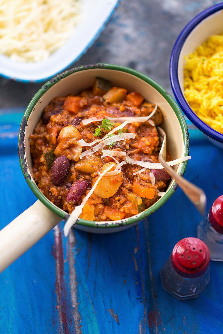 Chilli con carne with carrots