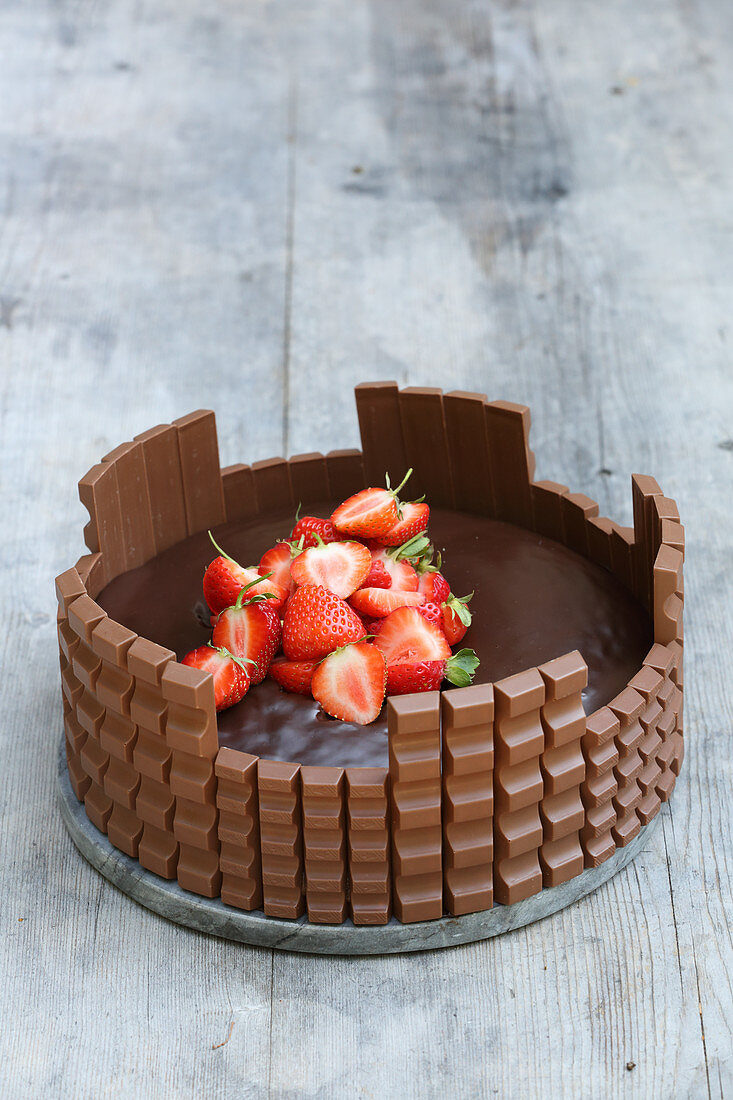 Kids chocolate pie with strawberries