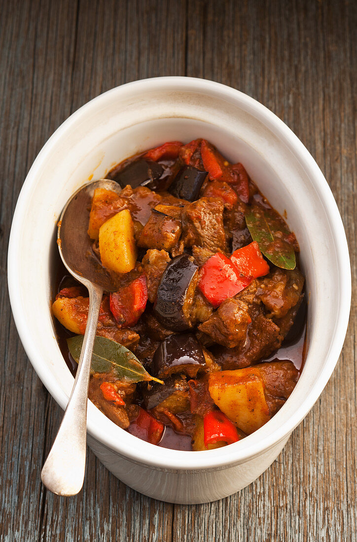Lamb stew with peppers