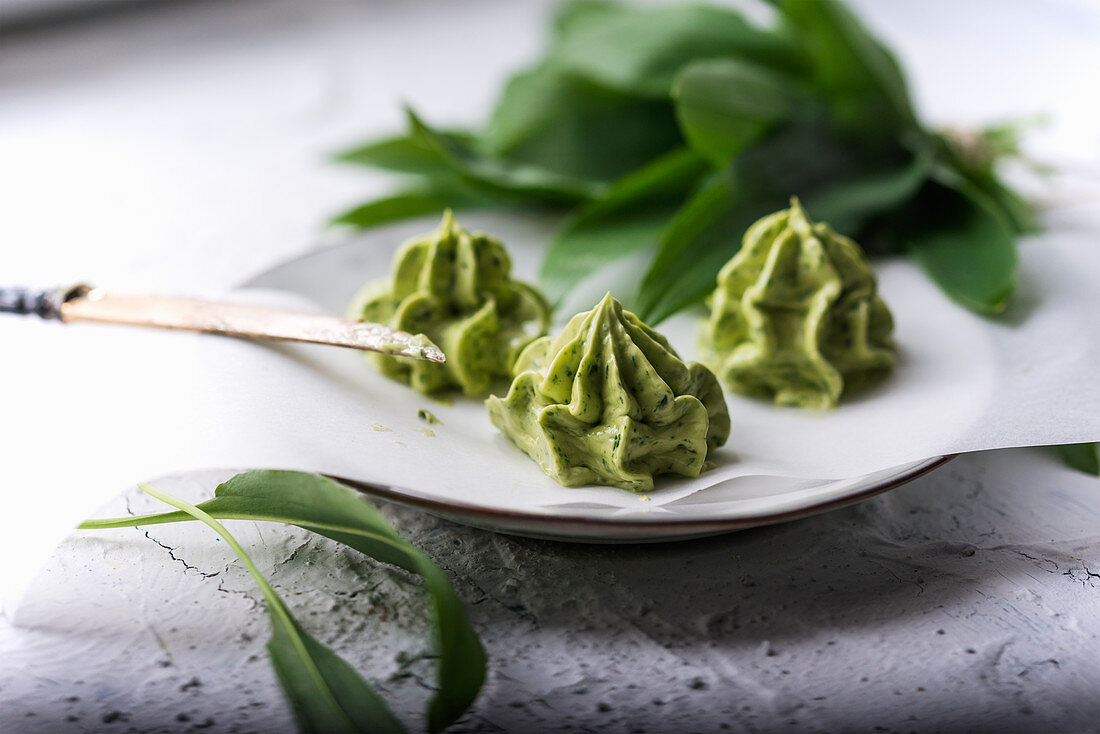 Vegan wild garlic butter