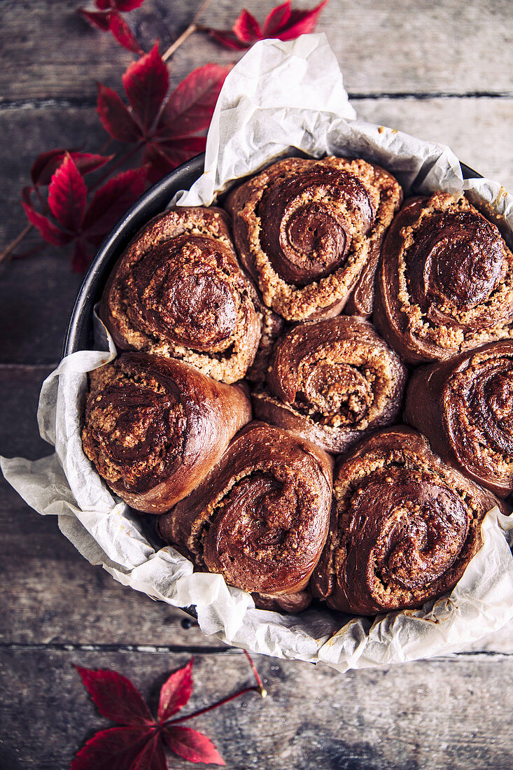 Autumnal nut bun wreath cake