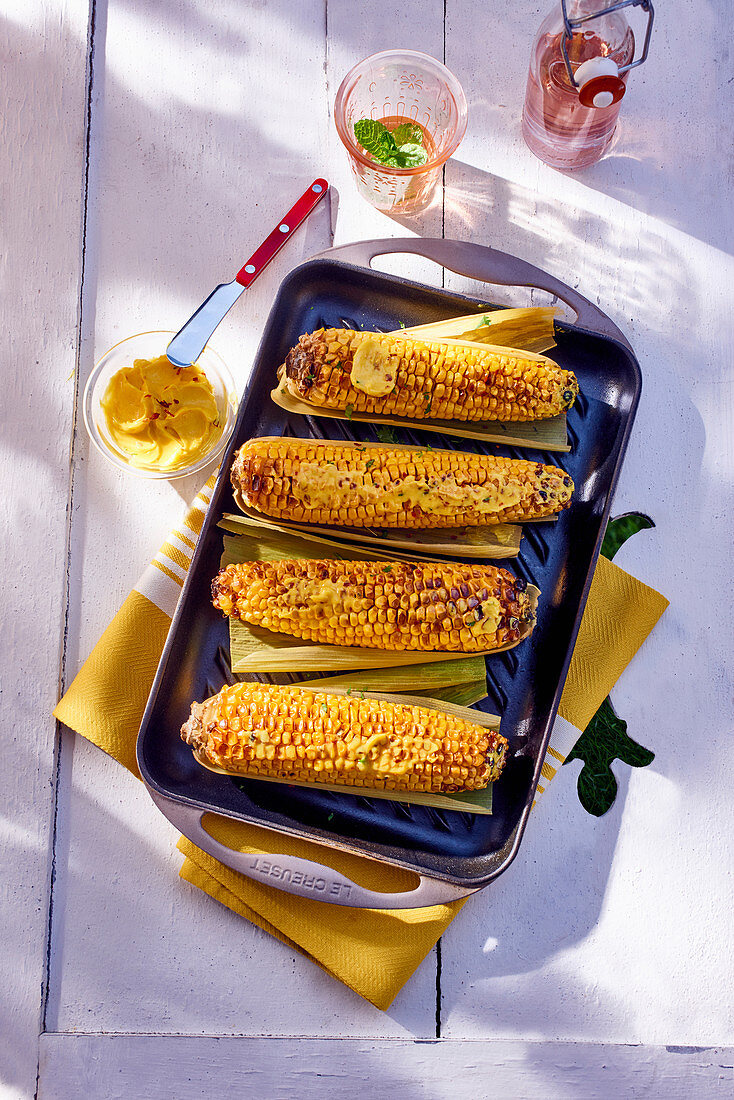 Grilled corn cobs with curry butter