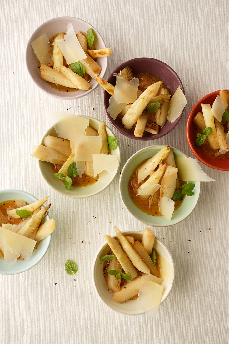 Gebratener Spargel mit Käse