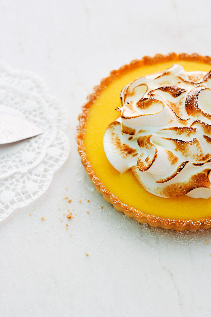 Lemon meringue tart