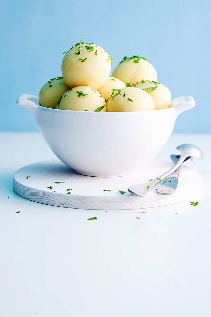 Potato dumplings with parsley