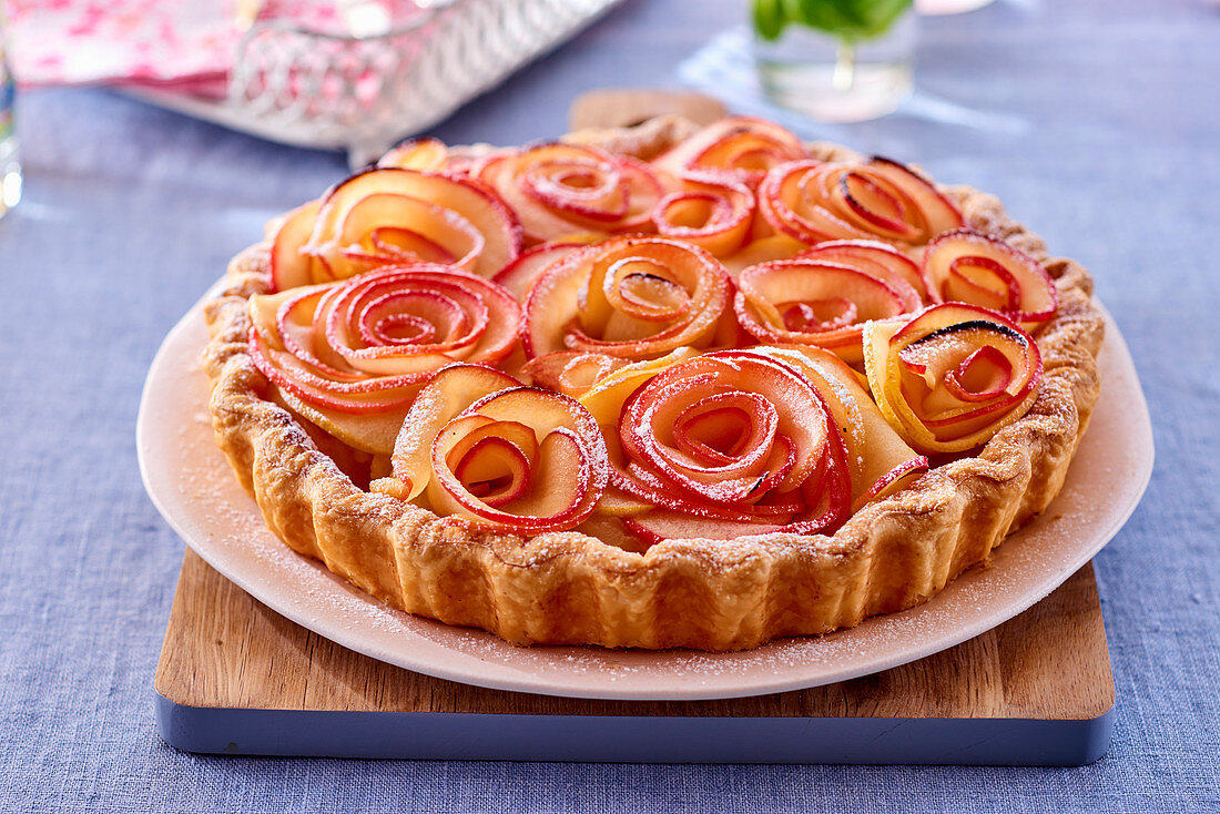 A festive apple tart