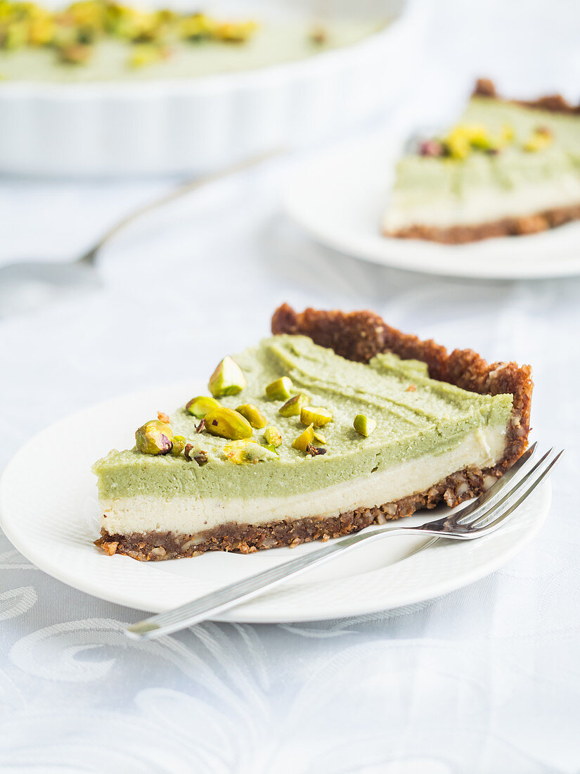 Vegane Paleo Matcha-Käsekuchen-Tarte aus Cashewnüssen