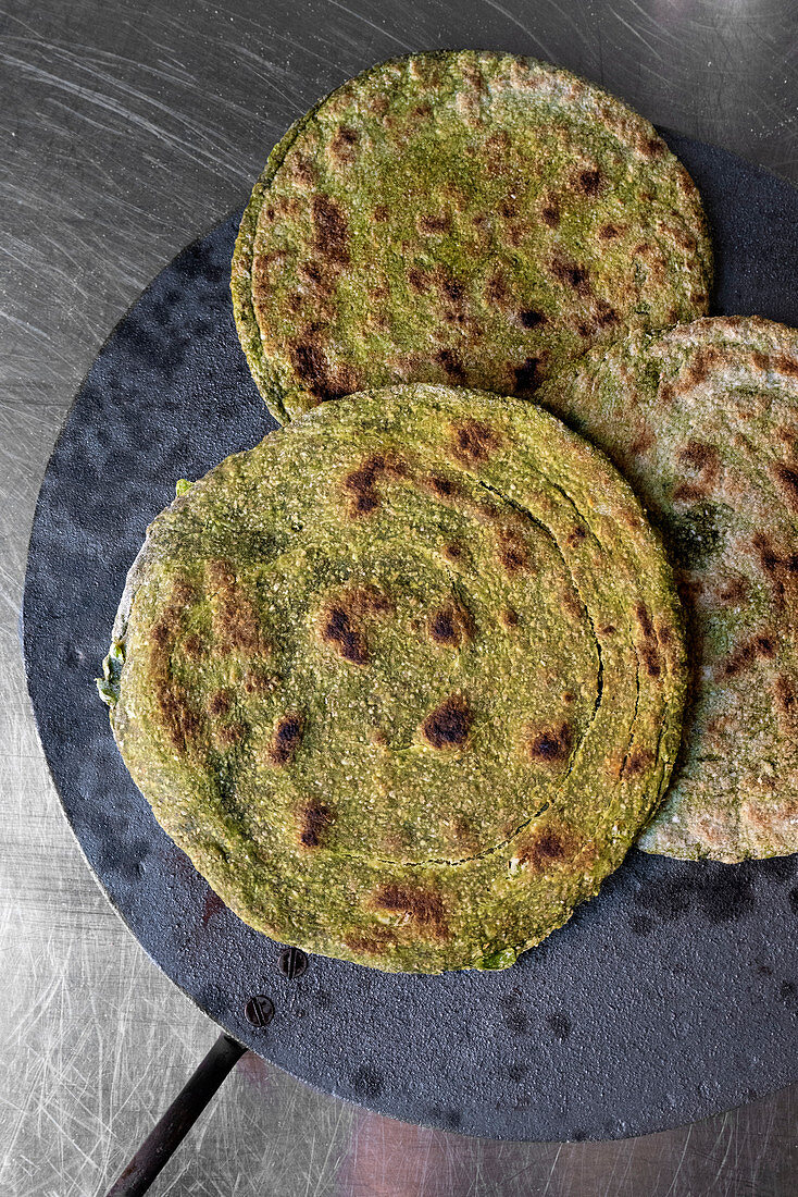 Indische Spinat-Cashew-Paratha