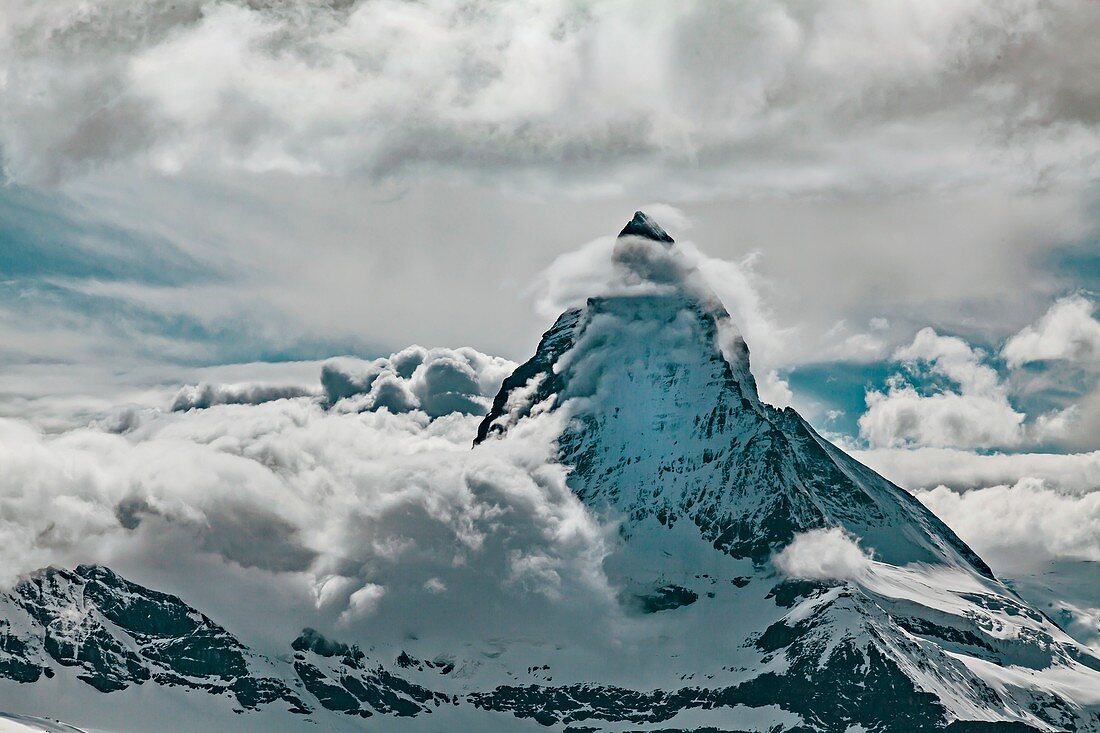 Matterhorn and banner cloud