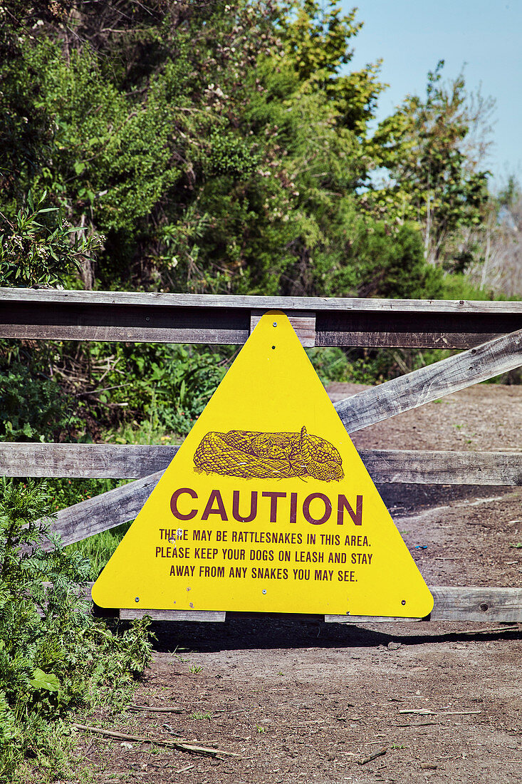 Rattlesnake warning sign, Ballona Wetlands, Los Angeles, USA