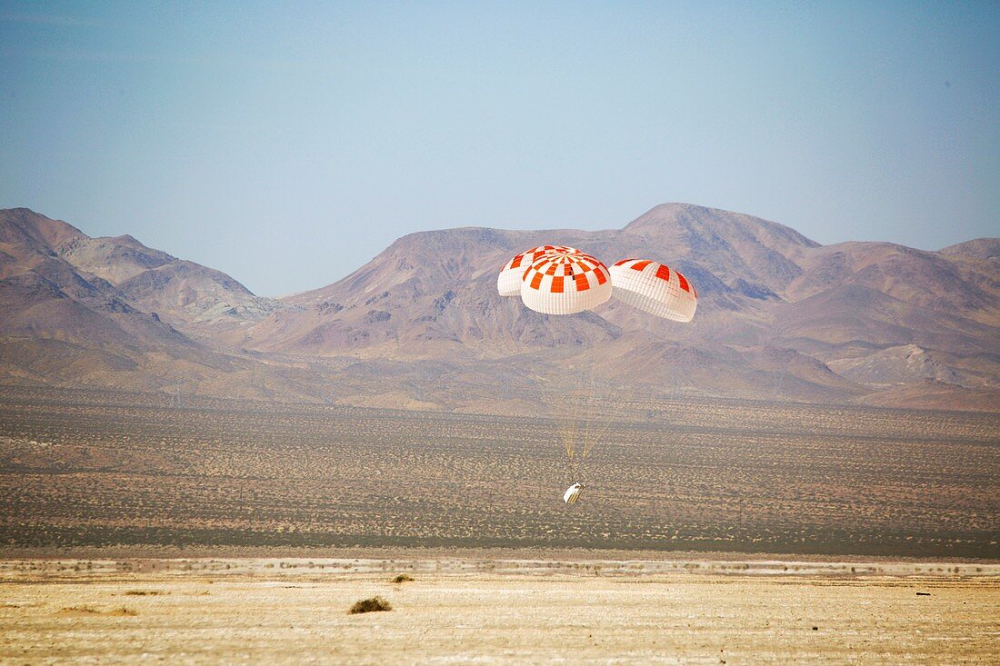 Parachute test for Crew Dragon spacecraft, 2018