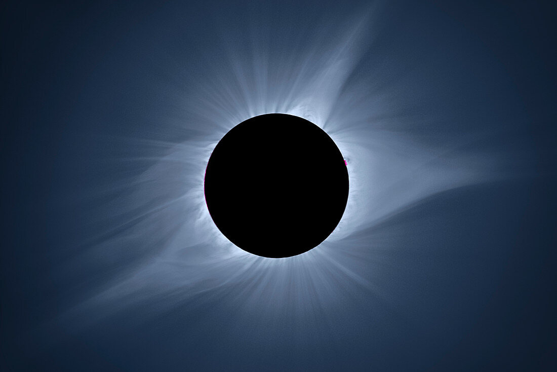 Total solar eclipse, corona at totality