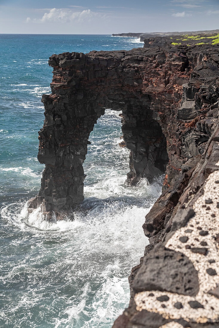 Holei Sea Arch, Hawaii, USA