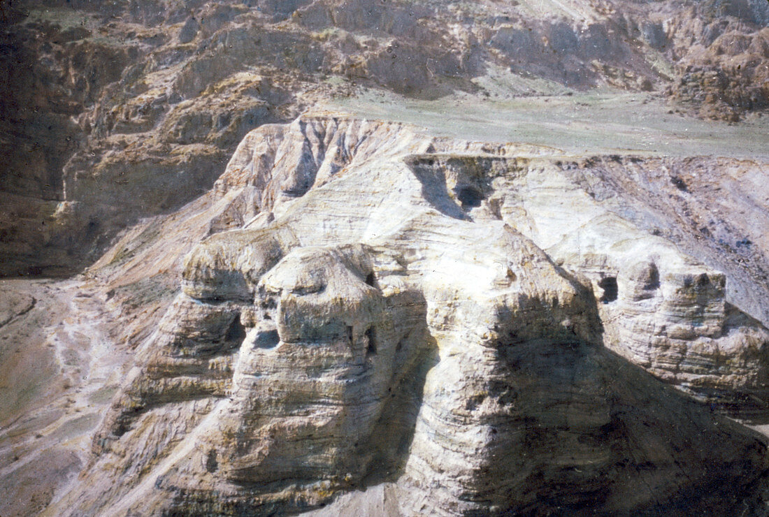 Qumran Caves, Dead Sea Scrolls
