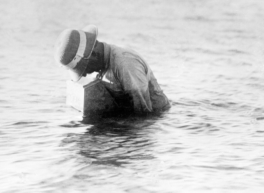Reighard Sub-aquatic Camera, 1909
