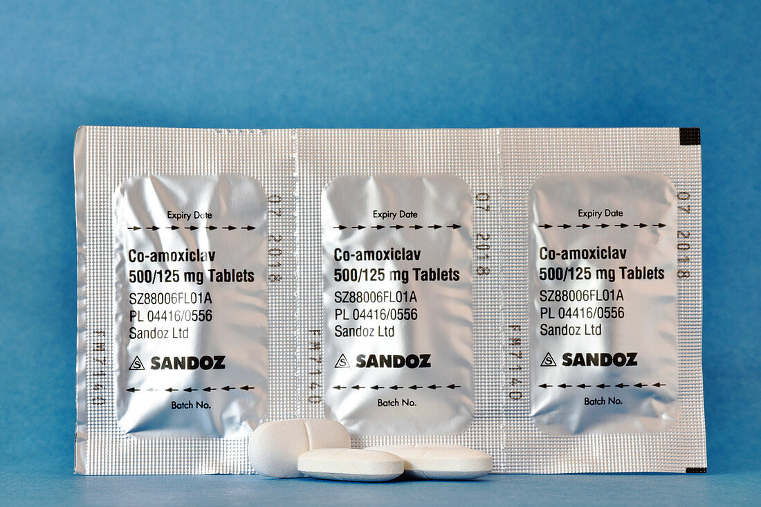 Co-amoxiclav antibiotic tablets